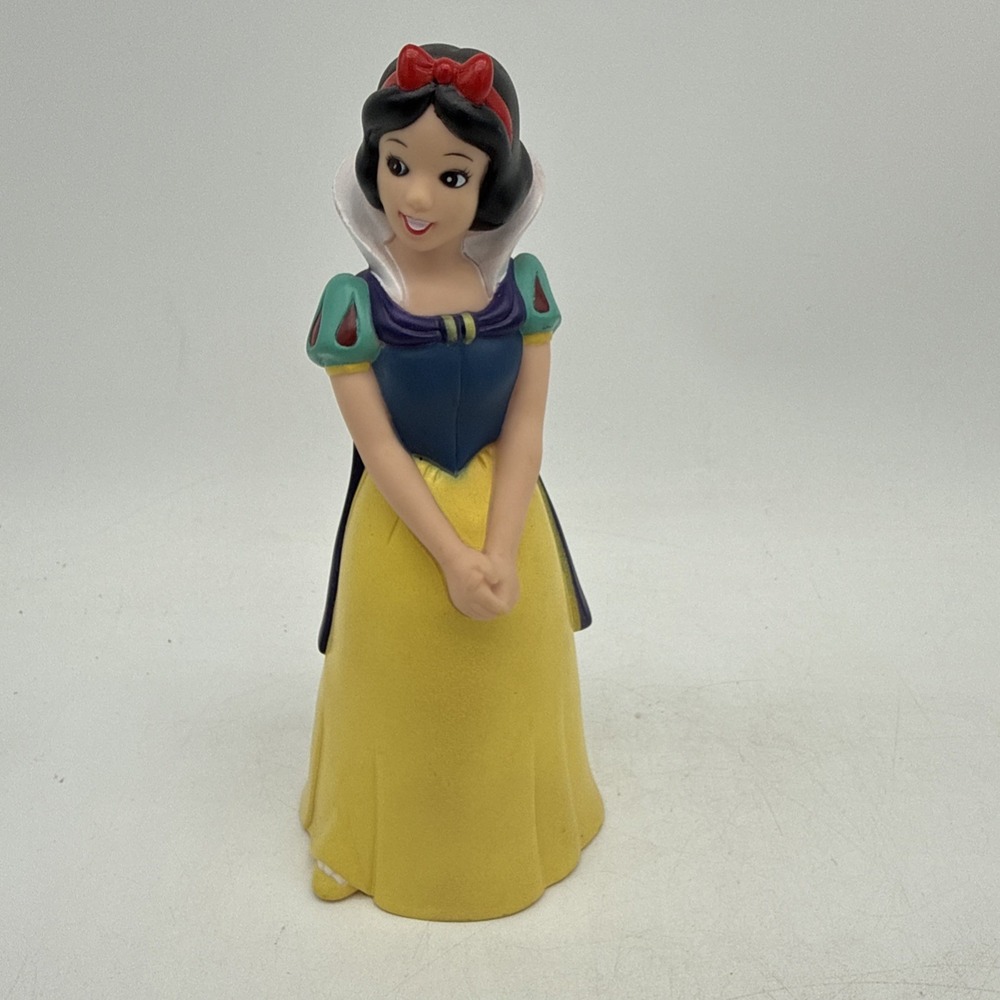 Vintage Snow White 7.5" Tall Figure Toy Disney Made In Hong Kong